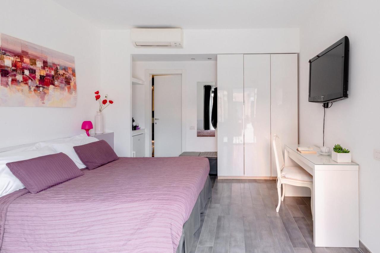 Rhome Accomodation โรม ภายนอก รูปภาพ